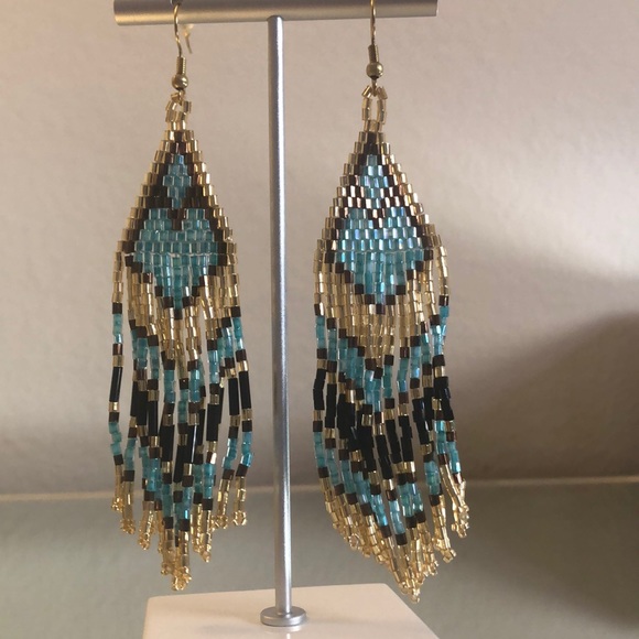 Beaded Dangle Earrings - Picture 5 of 6